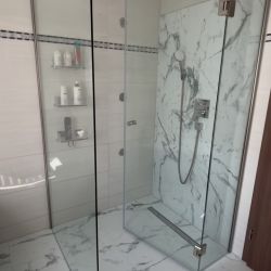 Frischer Wind fürs Bad – mit gezielter Teilsanierung!

Bei diesem Kundenprojekt haben wir ausgewählte Elemente im Badezimmer erneuert:
✔ Neue Badewanne
✔ Moderne Walk-In-Dusche mit Glaswand
✔ Neue Wandverkleidung in der Dusche
✔ Stilvoller Boden in Marmoroptik

Ohne komplette Sanierung – aber mit großem Effekt! Unsere Kund*innen freuen sich über das neue Wohlfühlambiente. 

____ 

Fresh look through partial renovation!

For this client project, we focused on selected upgrades to bring new life into the bathroom:
✔ New bathtub
✔ Modern walk-in shower with glass wall
✔ Stylish wall finish inside the shower
✔ Elegant marble-look flooring

Not a full renovation – but a big transformation! Our clients love their updated, relaxing space.
.
.
#Teilsanierung #Badsanierung #ModernesBad #Badgestaltung #WalkInDusche #Renovierungsprojekt #Wohlfühlbad #InteriorGoals #Handwerkskunst #beforeandafter #BathroomRenovation #PartialRenovation #ClientProject #ModernBathroom #WalkInShower #BathroomDesign #InteriorGoals #Craftsmanship #BeforeAndAfter #dreambathroom #BadezimmerTeilsanierung #Kundenprojekt #Badrenovierung #ModernesBad #Wohlfühlbad #BadDesign #Traumbad #handwerkmitherz